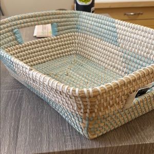 Straw basket
